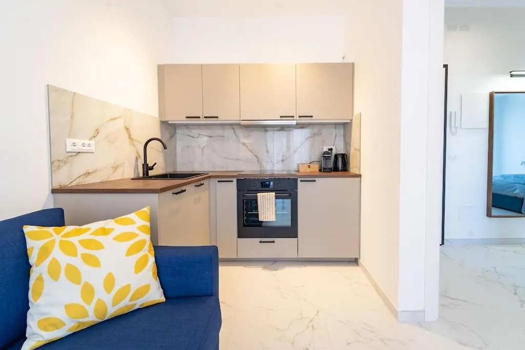 Elegante E Moderno Appartamento-Colin Home Sanremo Italy