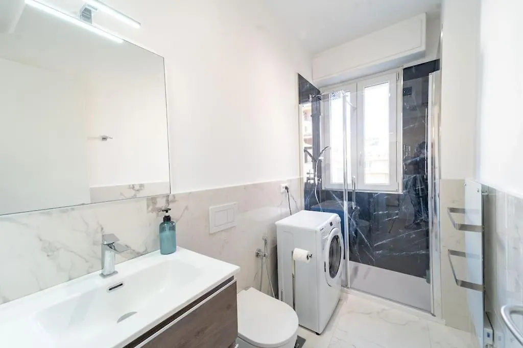 Elegante E Moderno Appartamento-Colin Home Sanremo Italy
